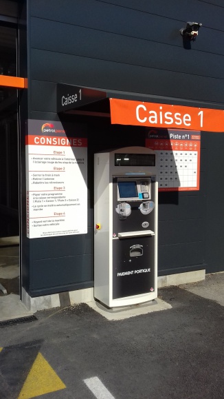 Caisse Petrol Perret